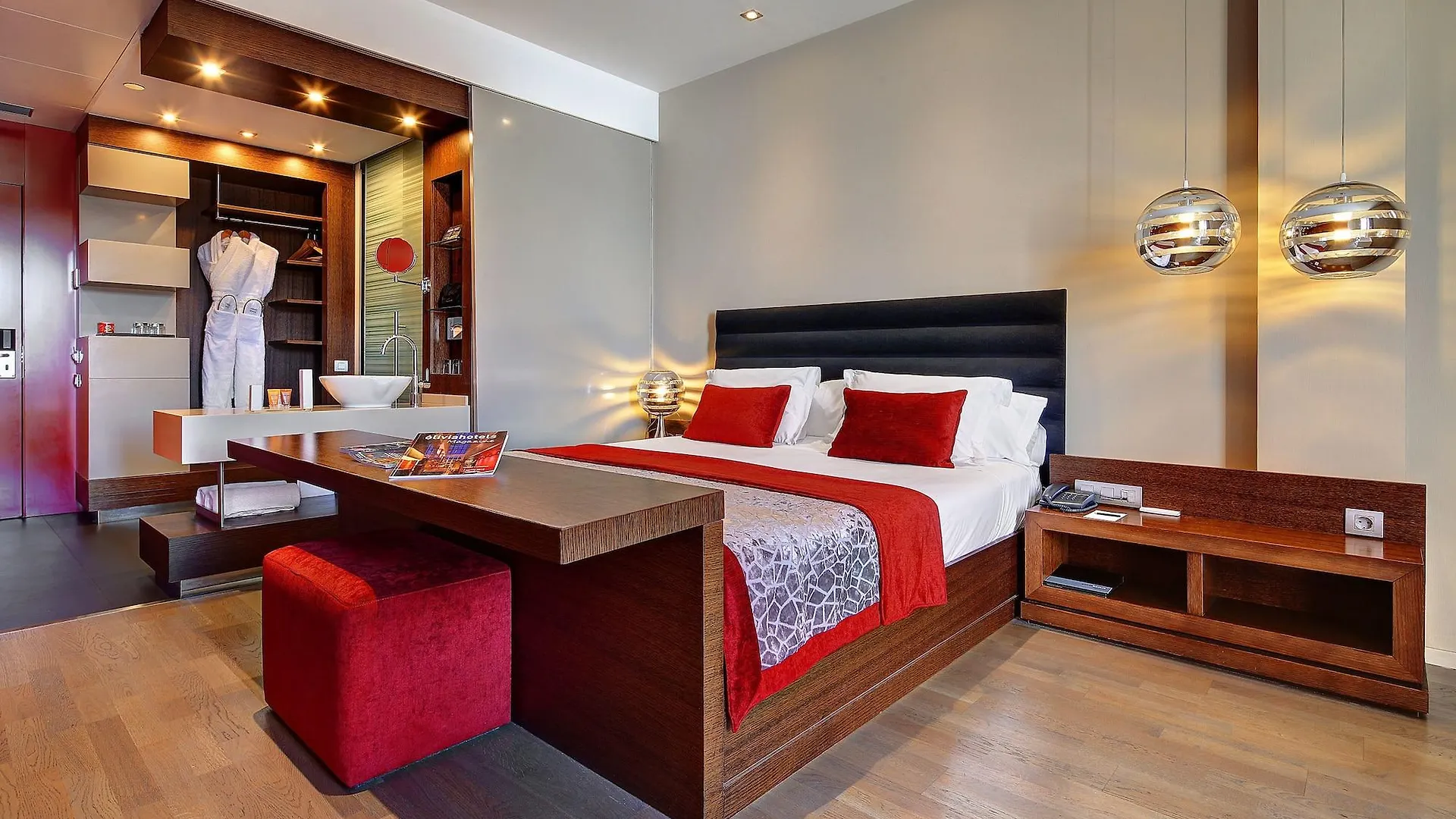 Olivia Plaza Hotel Barcelona 4*,  Spain