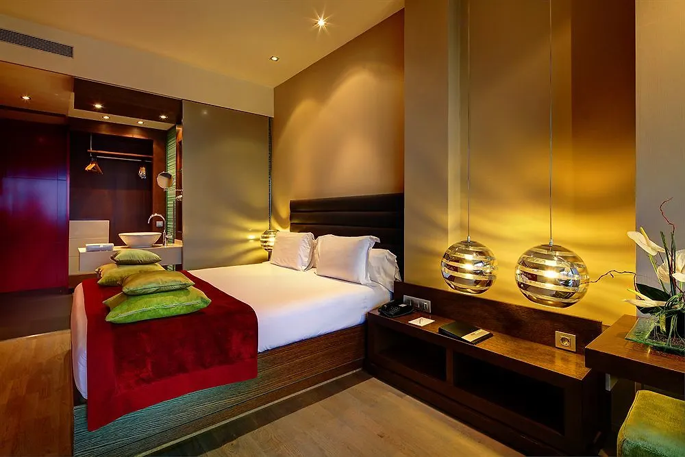 Olivia Plaza Hotel Barcelona 4*,