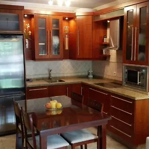 https://apartamento-en-la-carihuela.1costadelsol.com