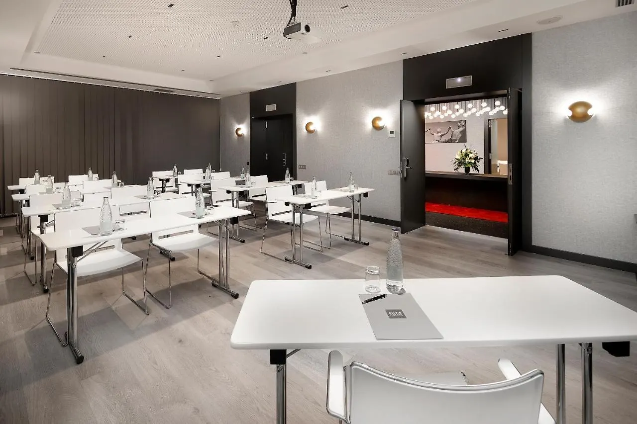 Olivia Plaza Hotel Barcelona 4*,